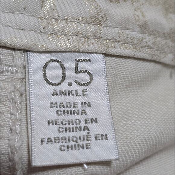 Chico's Platinum Gold Geometric Print Stretch Straight High Waist Jeans Size 6 - Picture 14 of 16